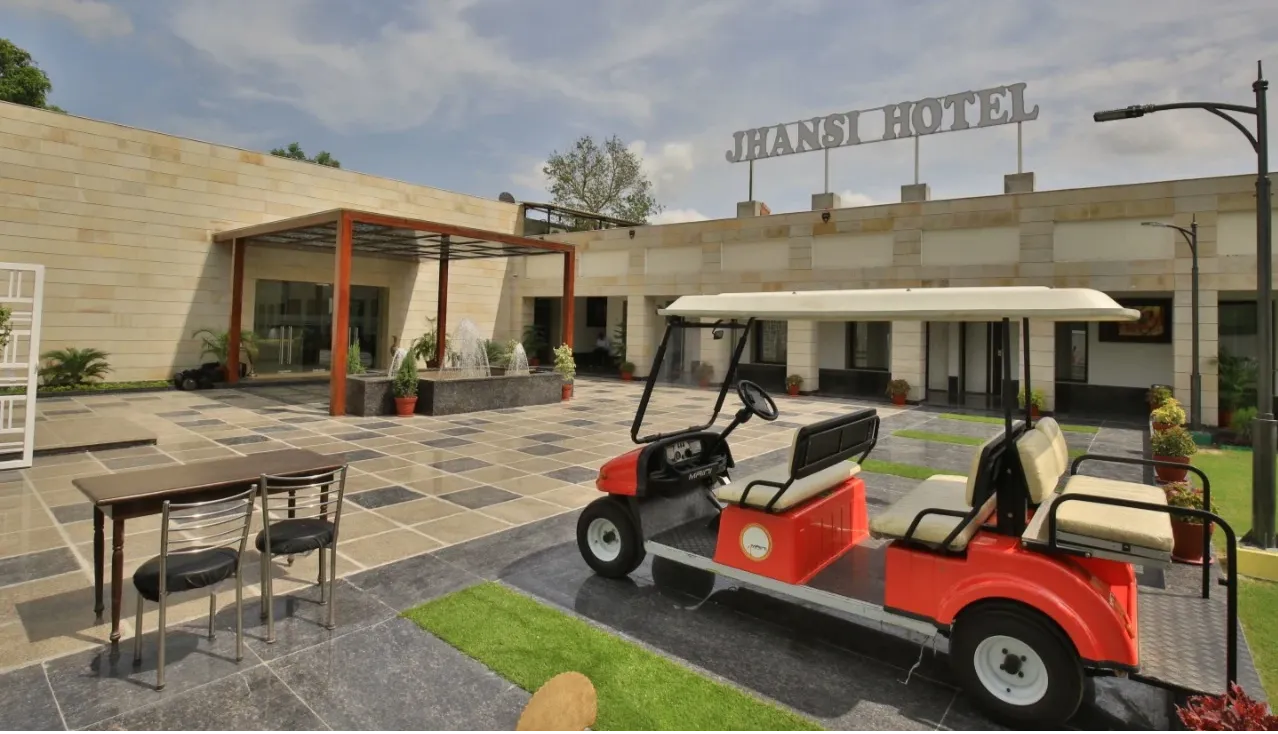 Jhansi Hotel